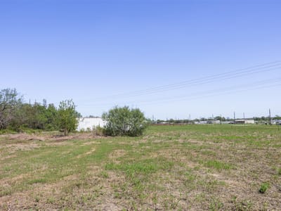 Photo 5 - 181 Aguila DR Photo 5 of 8 at 181 Aguila DR - Lockhart, Lockhart, TX