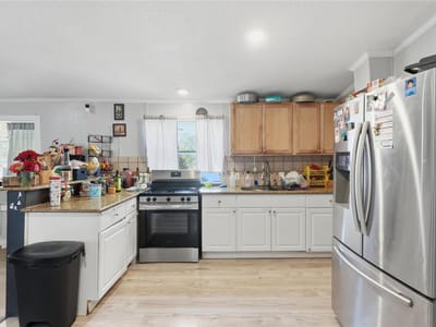 Primary bedroom at 181 Dobie Dr - 3 bed 2 bath home