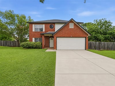 Property photo 3 at 181 Kristen DR - 3 bed 2 bath home