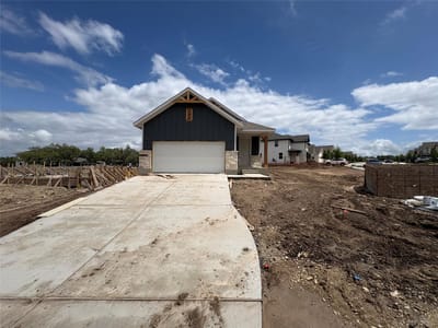 Kitchen at 181 Ranier Way - 3 bed 2 bath home