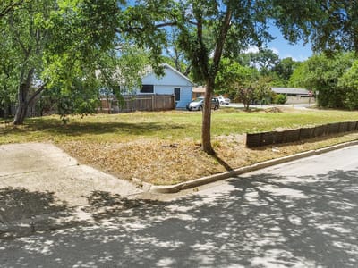 Primary bedroom at 1810 Mohle DR - Brykerwoods C, Austin, TX