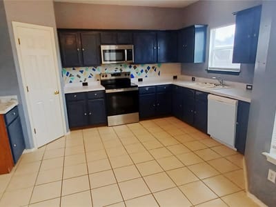 Living area at 18101 Topsail ST - 4 bed 2 bath home