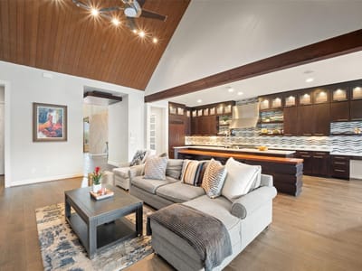 Living area at 18101 Vistancia DR - 4 bed 3 bath home