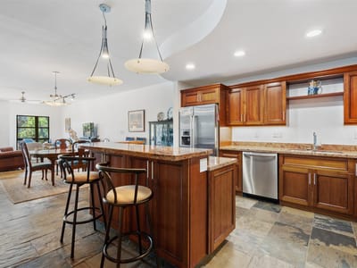 Photo 4 of 40 at 1812 West Ave Unit #202 - 2 bed 2 bath home
