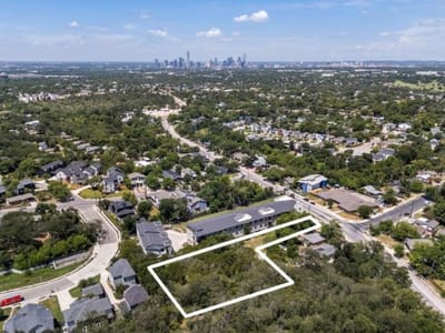 Property photo 2 at 1813 Webberville RD - Kings Land, Austin, TX