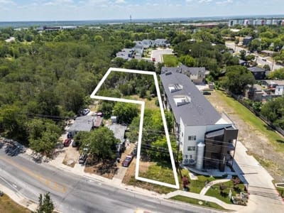 Property photo 4 at 1813 Webberville RD - Kings Land, Austin, TX