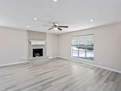 Property photo 4 at 1813 Woodland Ave - Colorado Hills Estates Sec 02, Austin, TX
