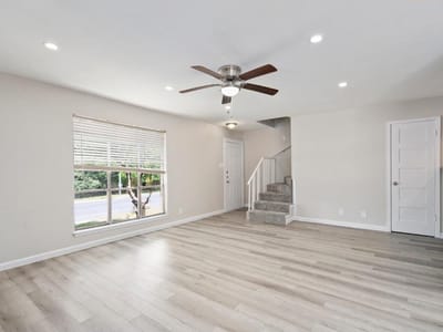 Property photo 5 at 1813 Woodland Ave - Colorado Hills Estates Sec 02, Austin, TX