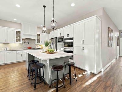 Photo 2 of 33 at 1814 Emerald Isle DR - 5 bed 3 bath home