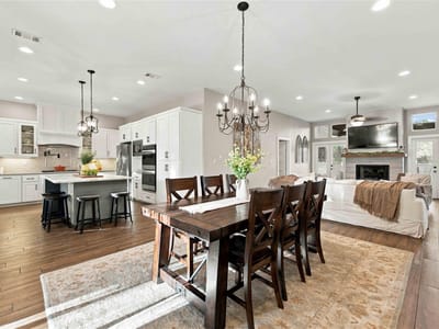 Photo 4 of 33 at 1814 Emerald Isle DR - 5 bed 3 bath home