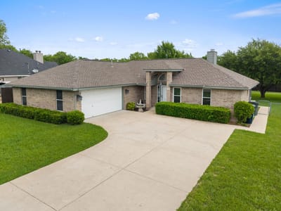Living area at 1816 Emerald Isle Dr - 3 bed 2 bath home