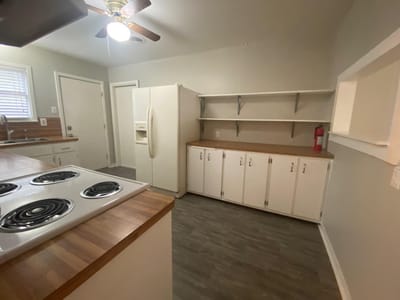 Primary bedroom at 1818 S 39th ST - 2 bed 1 bath home