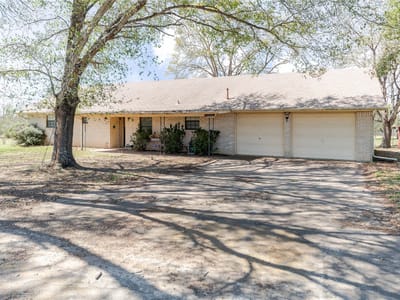 Living area at 182 Norma Jean Blvd - 3 bed 2 bath home