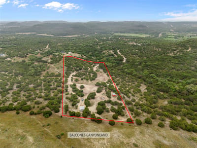 Living area at 182 Quail Creek Rd - Mountain Creek Ranch, Marble Falls, TX