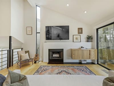 Living area at 1821 Westlake DR Unit #103 - 2 bed 2 bath home
