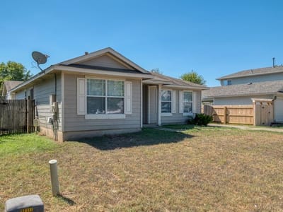 Property photo 2 at 18217 Flathead DR - 3 bed 2 bath home