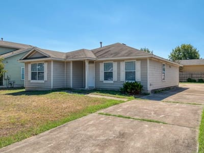 Property photo 3 at 18217 Flathead DR - 3 bed 2 bath home