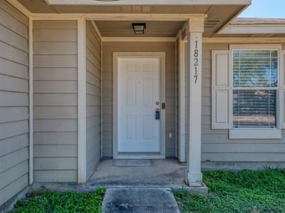 Property photo 4 at 18217 Flathead DR - 3 bed 2 bath home