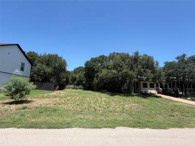 Living area at 18308 Center ST - Jonestown Hills, Jonestown, TX