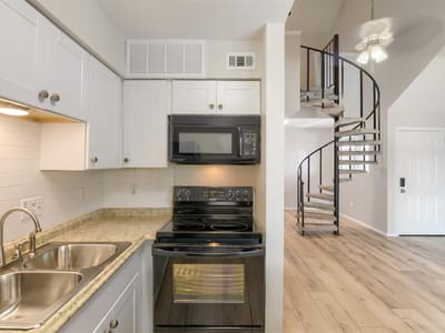 Property photo 4 at 1840 Burton DR Unit #144 - 1 bed 1 bath home