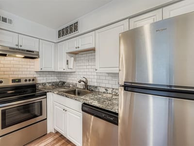 Property photo 4 at 1840 Burton DR Unit #208 - 1 bed 1 bath home