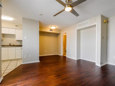 Photo 2 of 20 at 1840 Burton DR Unit #227 - 1 bed 1 bath home