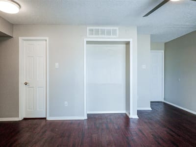 Photo 3 of 20 at 1840 Burton DR Unit #227 - 1 bed 1 bath home
