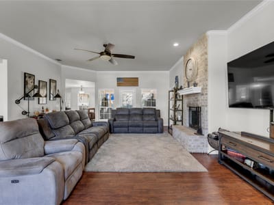 Primary bedroom at 185 Broadmoor ST - 3 bed 2 bath home