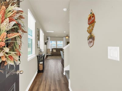 Living area at 1850 Settlers Glen DR Unit #1303 - 3 bed 2 bath home