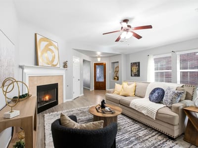 Photo 4 of 33 at 18536 Blue Pond DR - 3 bed 2 bath home