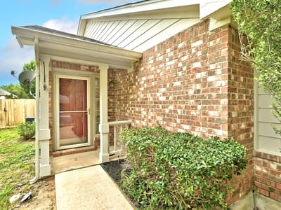 Bathroom at 186 Prairie Springs Loop - 3 bed 2 bath home