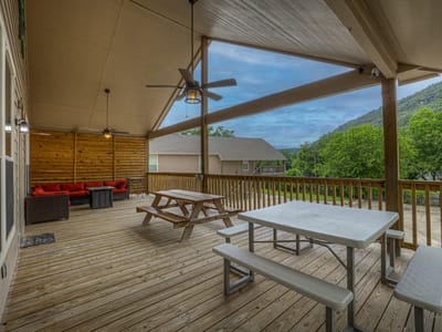 Primary bedroom at 186 River Villas CT - 4 bed 3 bath home
