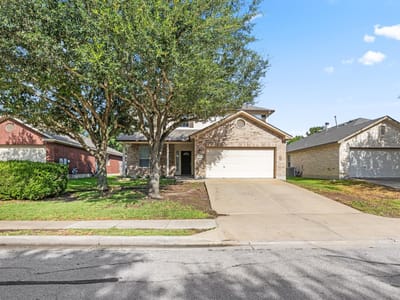 Property photo 2 at 18644 Dry Pond DR - 4 bed 2 bath home