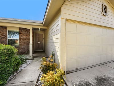 Property photo 2 at 187 Ames CV - 3 bed 2 bath home