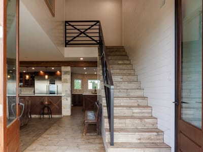 Living area at 187 N Cedar Creek Dr - 7 bed 4 bath home