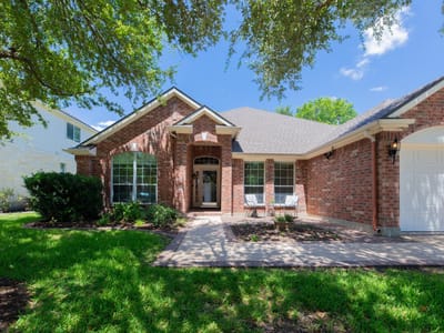 Living area at 1870 Paradise Ridge DR - 4 bed 3 bath home