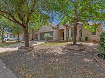 Living area at 18708 Wind Valley WAY - 3 bed 2 bath home