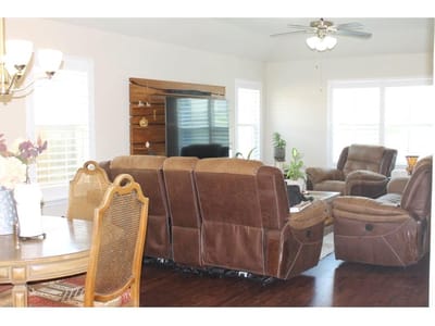 Living area at 188 Beth Ann Loop - 3 bed 2 bath home