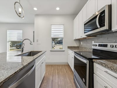 Property photo 5 at 18812 Nicklaus DR - 2 bed 2 bath home