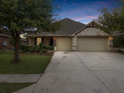 Living area at 18905 Shallow Pond Trl - 3 bed 2 bath home