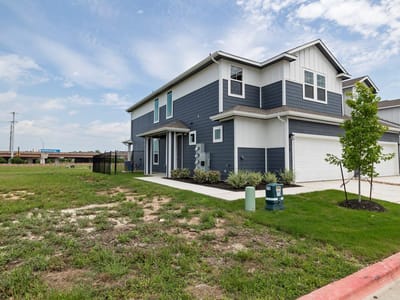 Living area at 18909 Schultz Ln Unit #1001 - 4 bed 2 bath home