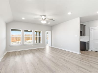 Photo 4 of 23 at 190 Mustang BND - 4 bed 2 bath home