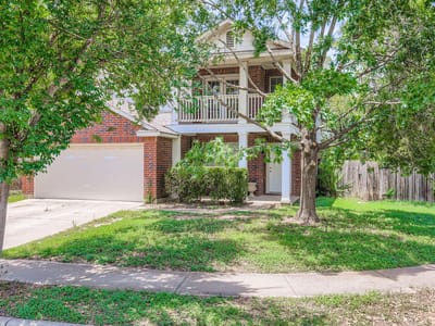 Living area at 1900 Jesse Owens DR - 3 bed 2 bath home