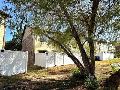 Photo 3 of 34 at 1900 Little Elm TRL Unit #78 - 3 bed 2 bath home