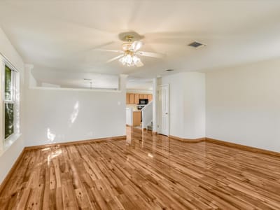 Property photo 5 at 1901 Carriage Hills TRL - 3 bed 2 bath home