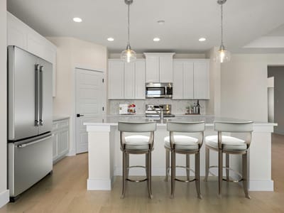 Photo 3 of 21 at 1901 N Chateau Lane - 2 bed 2 bath home