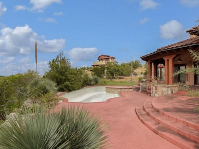 Property photo 4 at 19015 Moreh Peak PASS - 5 bed 3 bath home