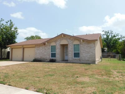 Property photo 2 at 1902 Aberdeen DR - 3 bed 2 bath home
