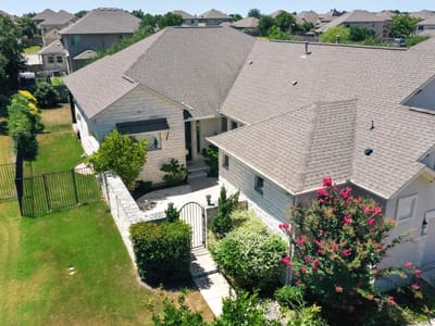 Living area at 1902 Floresta DR - 4 bed 3 bath home