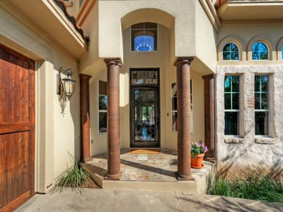 Property photo 2 at 1902 Lakeway BLVD - 4 bed 3 bath home